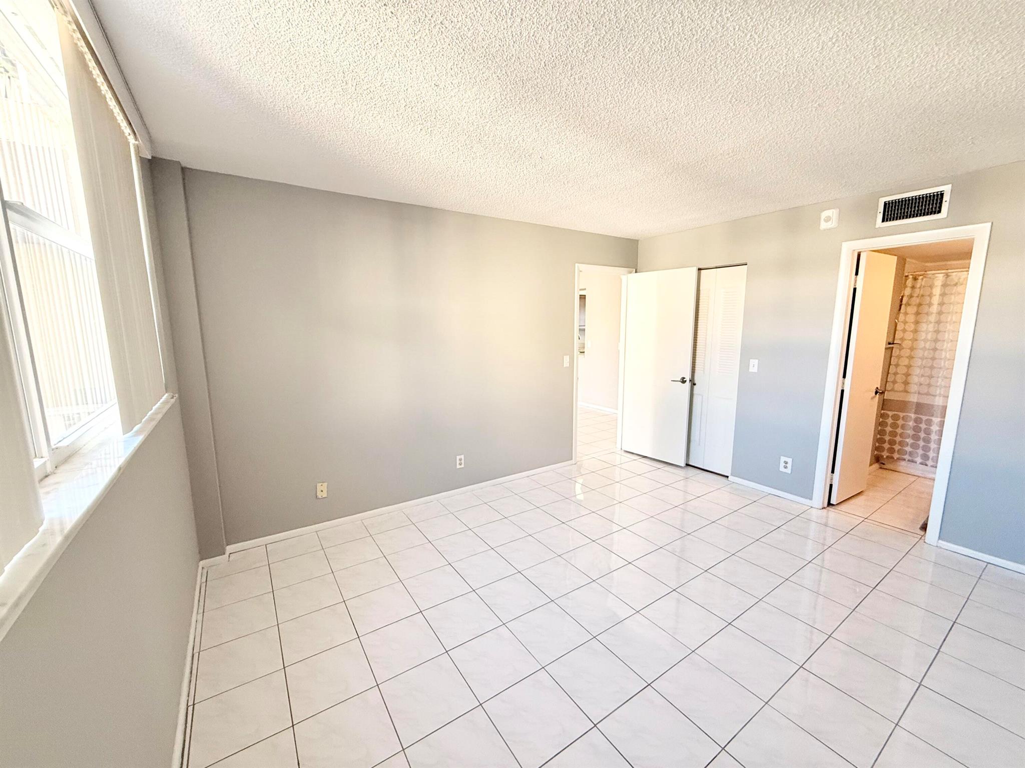 BOCA CONDO - Residential Lease