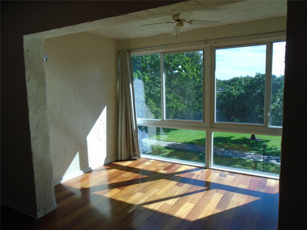 Natura Condo 4 - Residential Lease