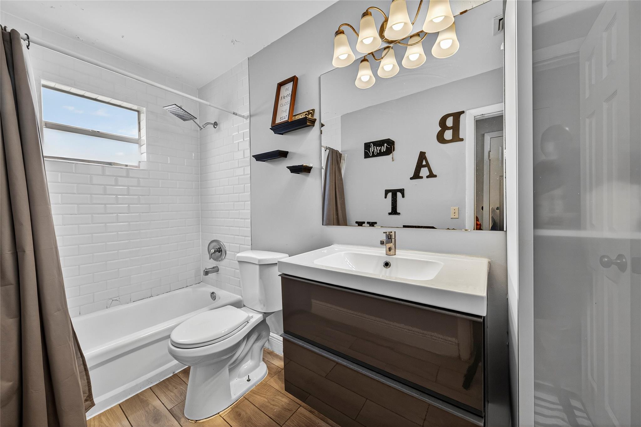 Oriole Estates Sec 7 64-1 - Residential