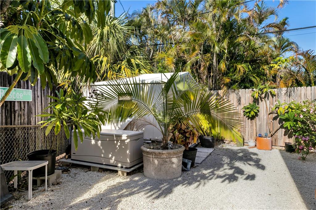 COLLIER MANOR 3RD ADD - Residential