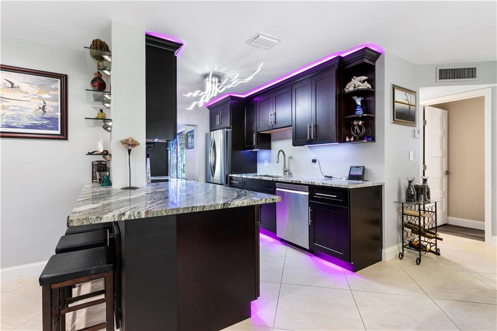 COLLIER MANOR 3RD ADD - Residential