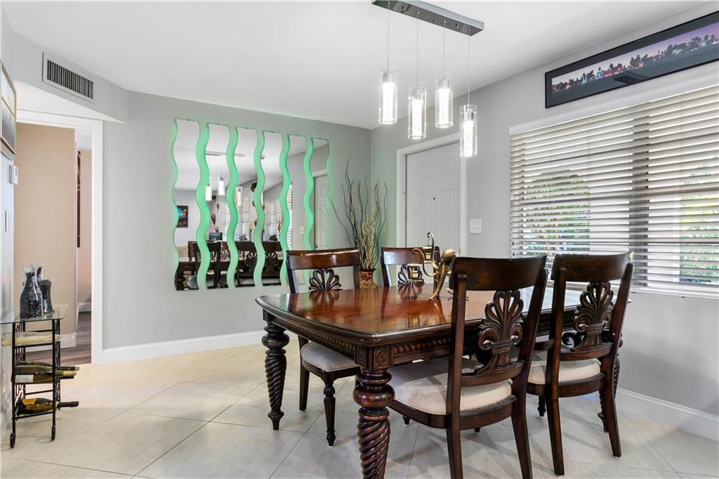 COLLIER MANOR 3RD ADD - Residential