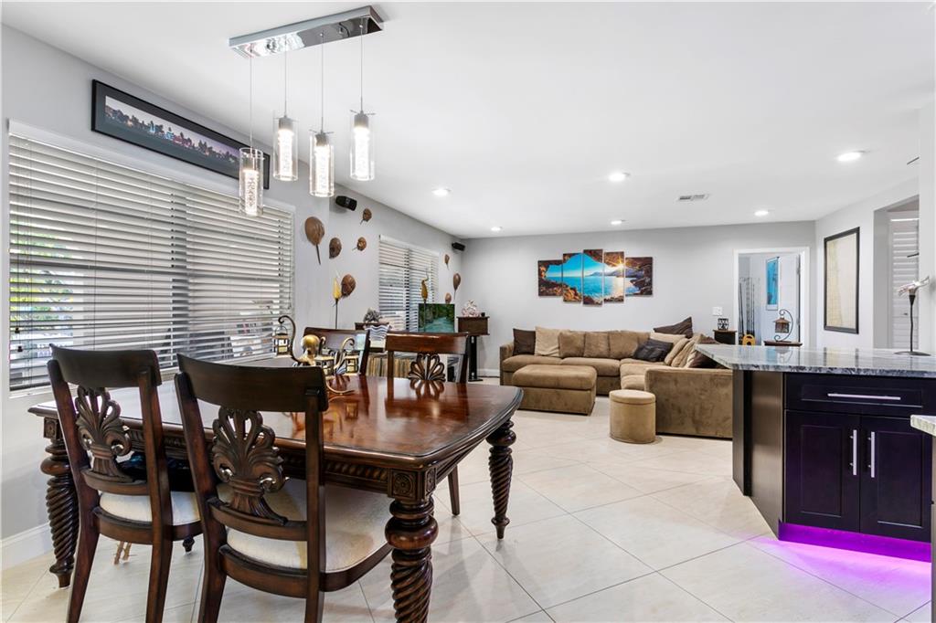 COLLIER MANOR 3RD ADD - Residential