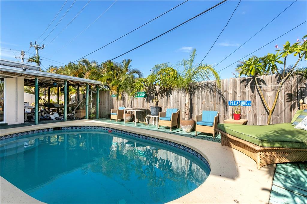 COLLIER MANOR 3RD ADD - Residential