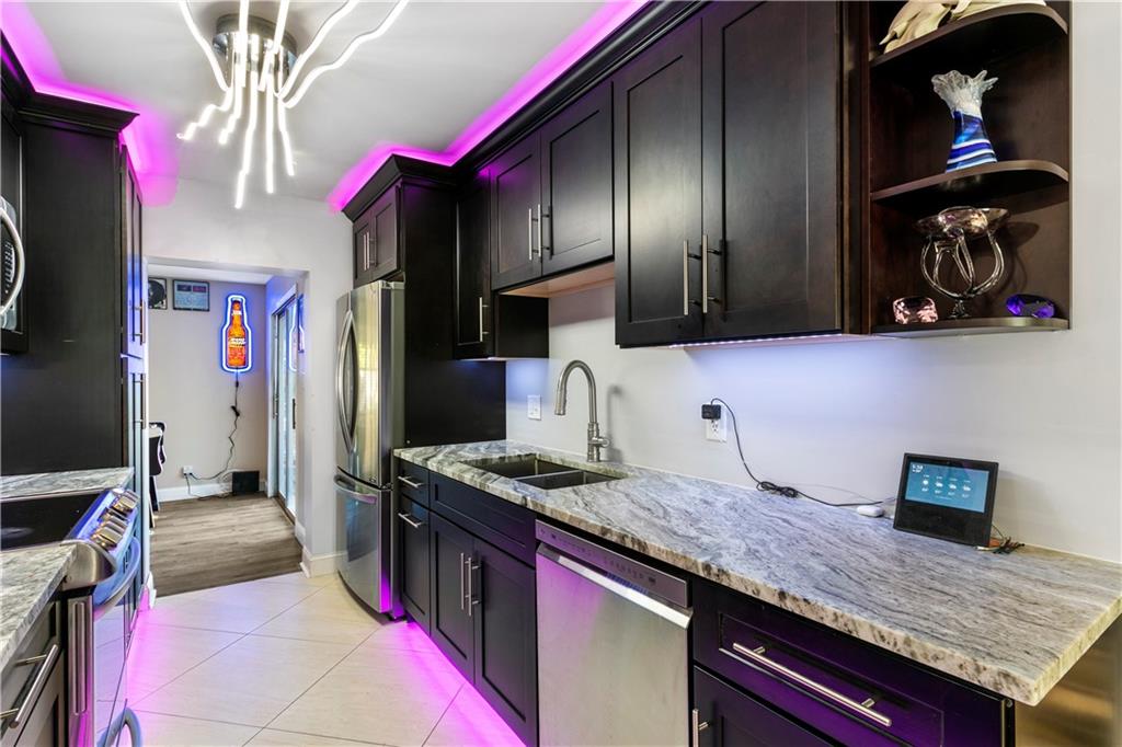 COLLIER MANOR 3RD ADD - Residential