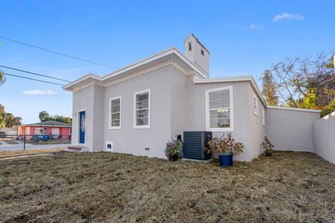 Property photo of 139 alma court, fort pierce, fl 34950