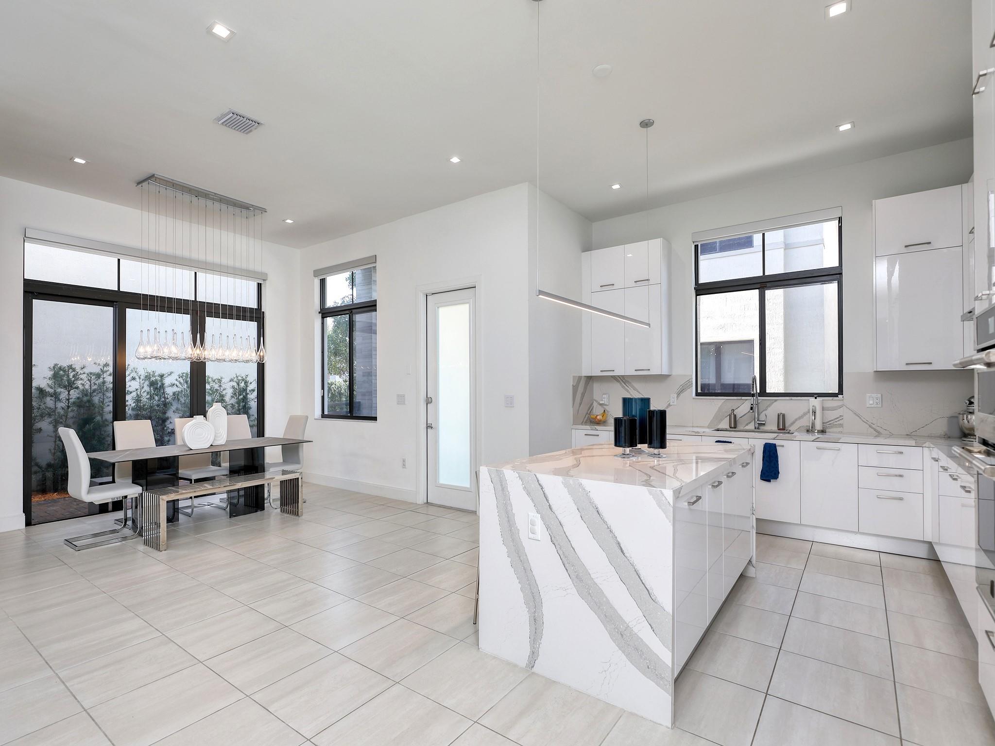 Canarias East - Residential