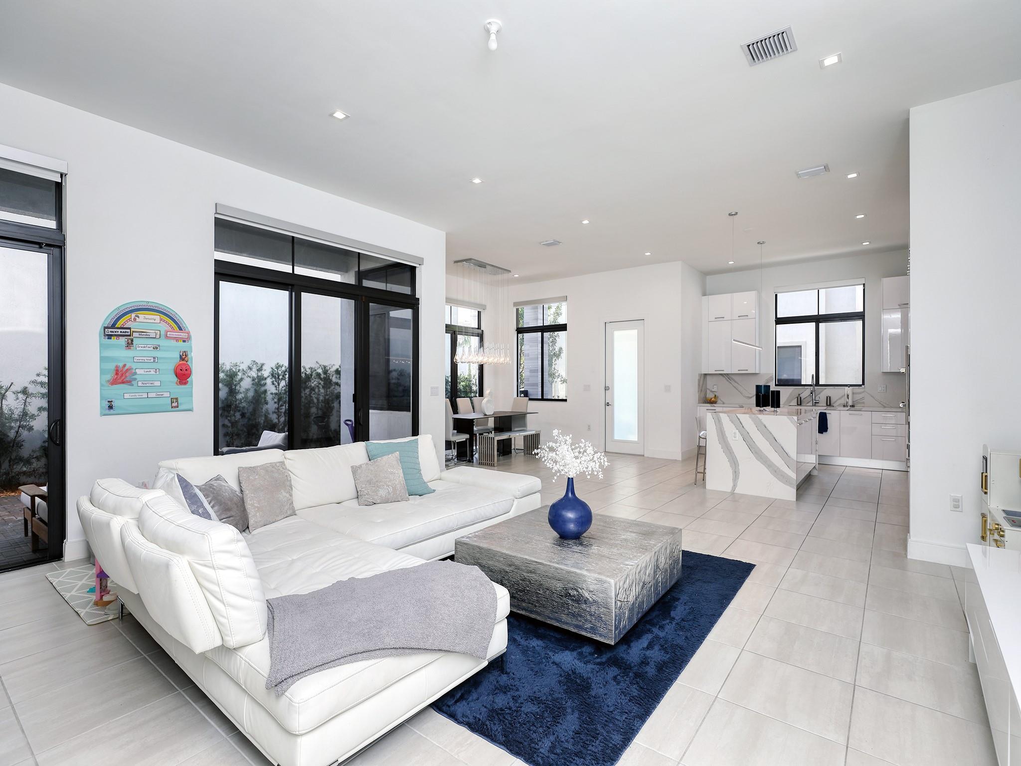 Canarias East - Residential