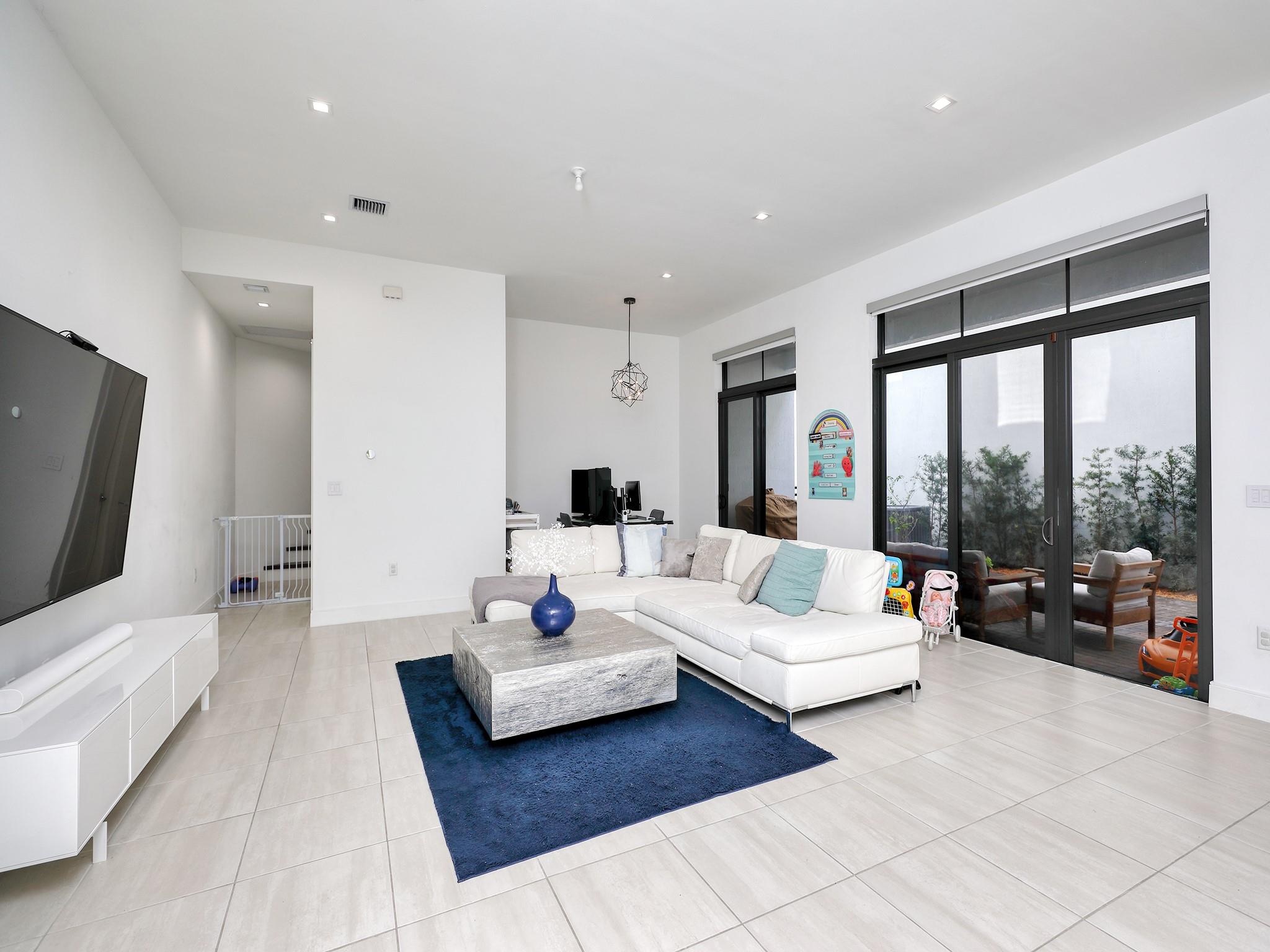 Canarias East - Residential