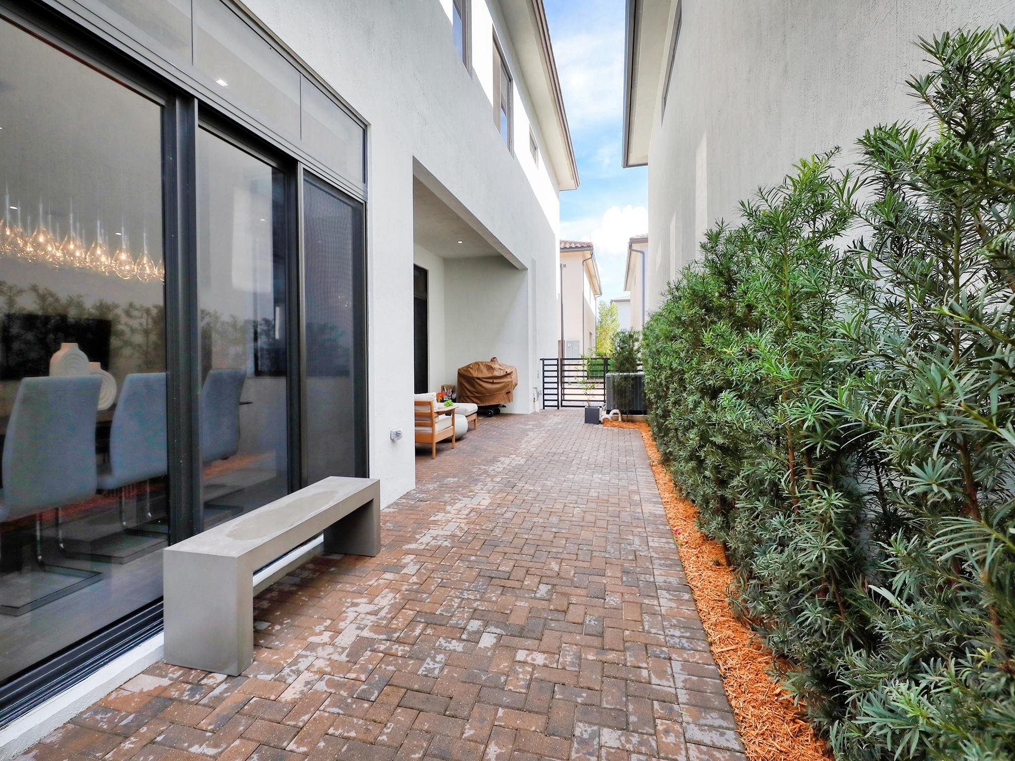 Canarias East - Residential