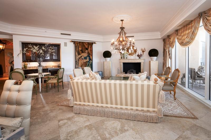 ONE WATERMARK PLACE OF THE PALM BEACHES - Residential