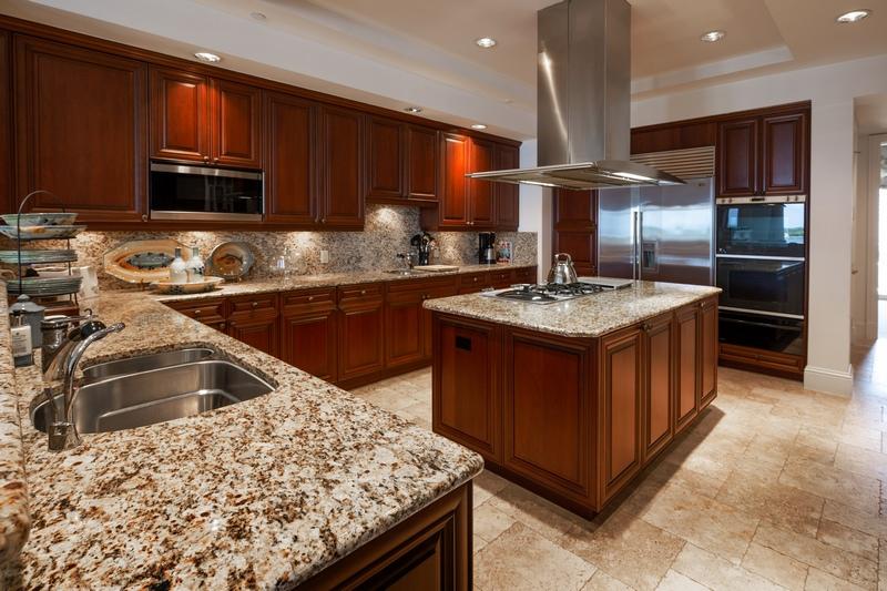 ONE WATERMARK PLACE OF THE PALM BEACHES - Residential