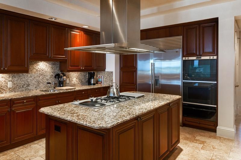 ONE WATERMARK PLACE OF TH - Residential