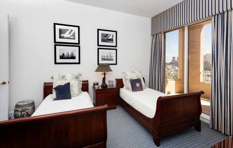 ONE WATERMARK PLACE OF THE PALM BEACHES - Residential