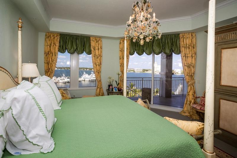 ONE WATERMARK PLACE OF THE PALM BEACHES - Residential