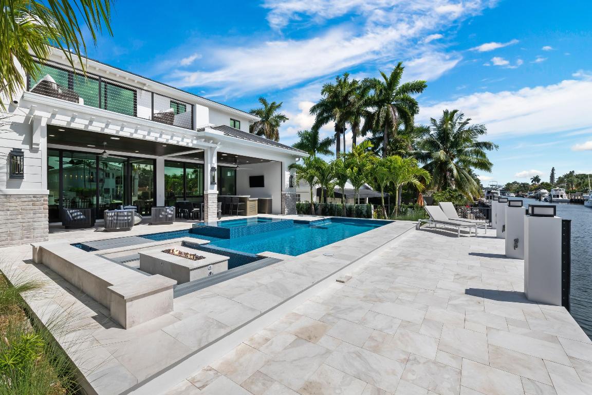 Las Olas Isles - Residential