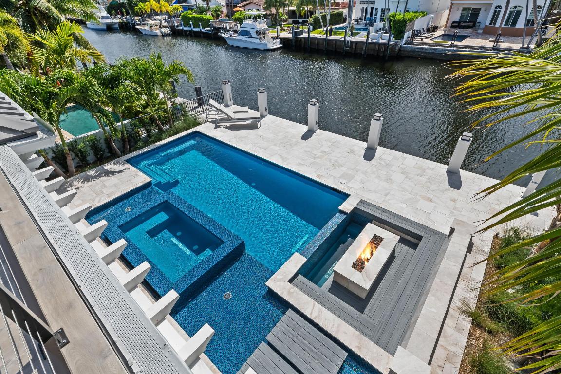 Las Olas Isles - Residential