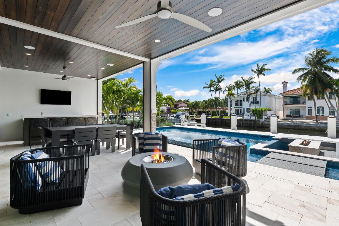 Las Olas Isles - Residential