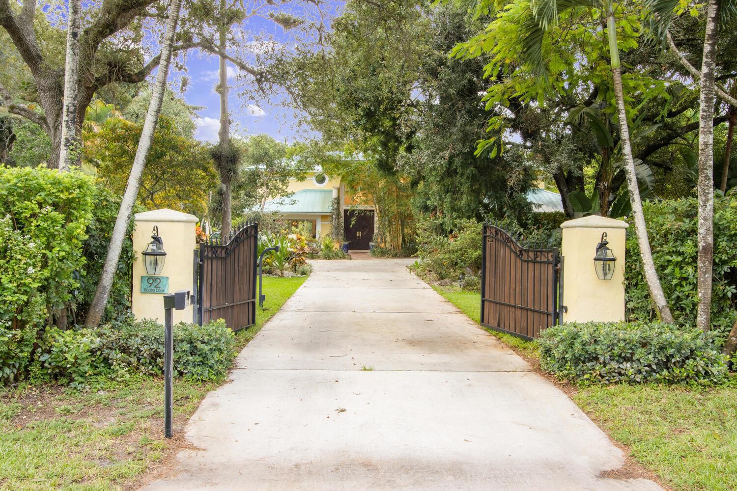 92 Squire Drive