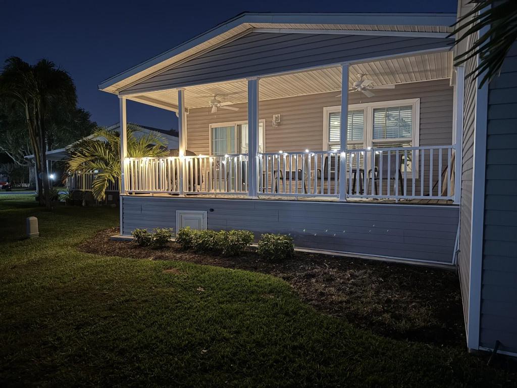 DEERFIELD LAKE - Residential