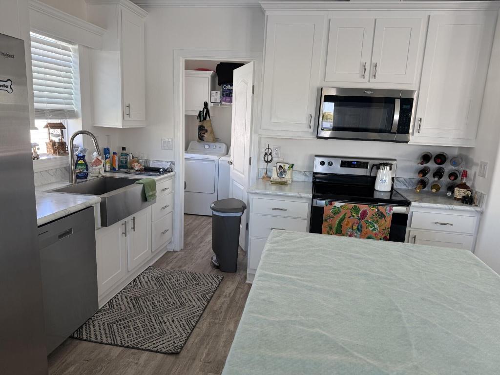 DEERFIELD LAKE - Residential