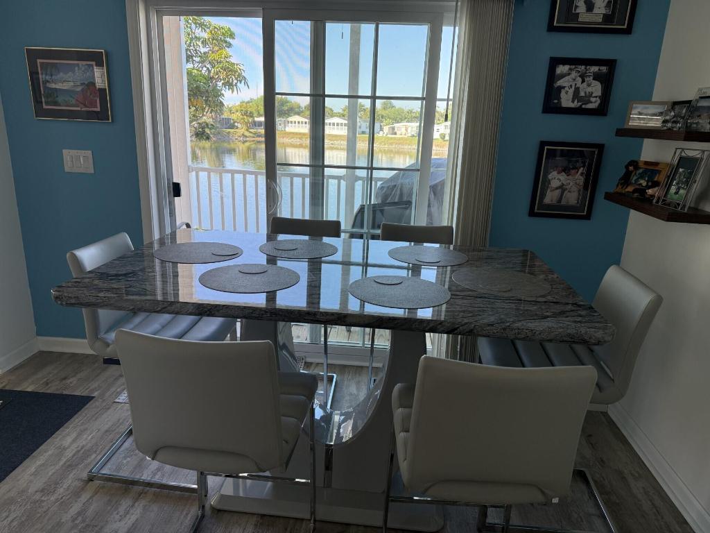 DEERFIELD LAKE - Residential