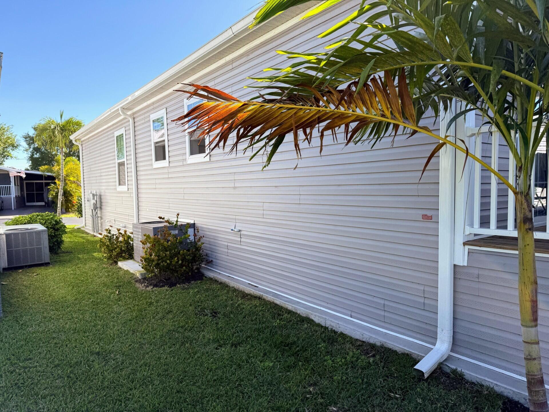 DEERFIELD LAKE - Residential