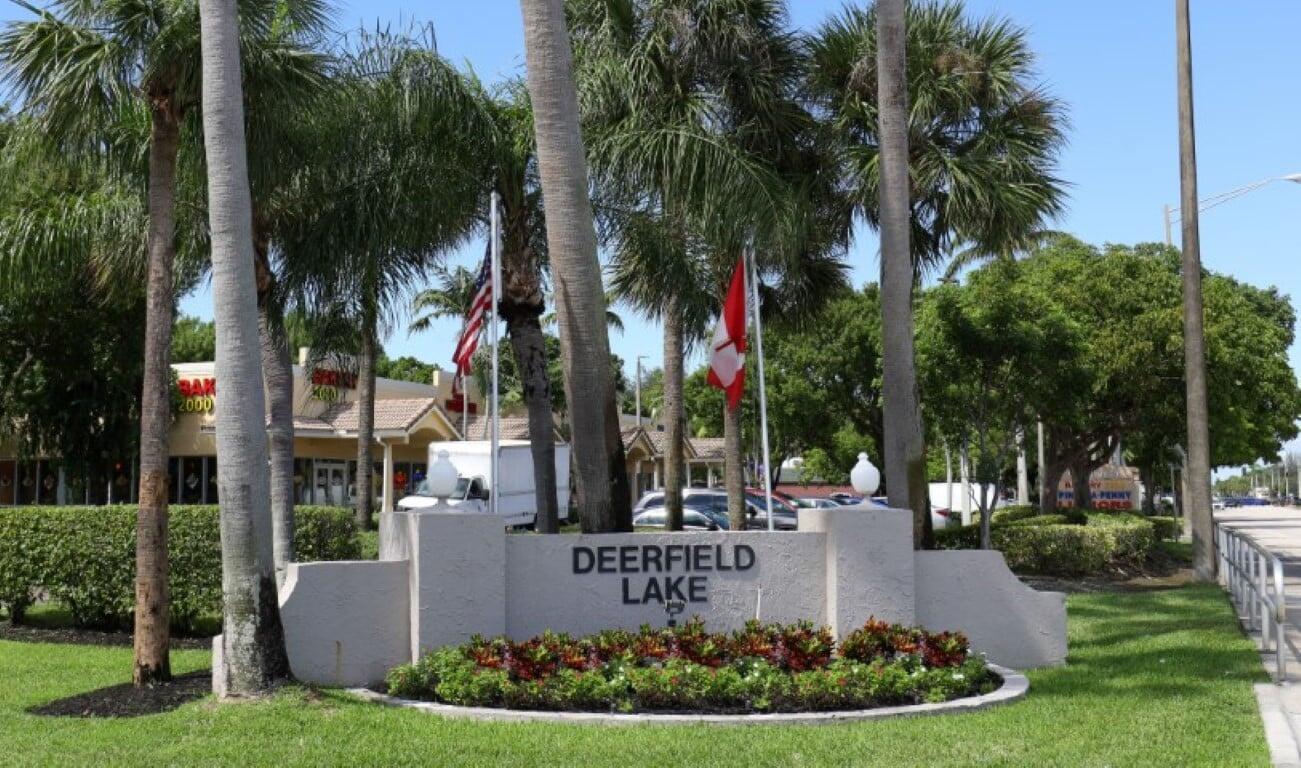 DEERFIELD LAKE - Residential