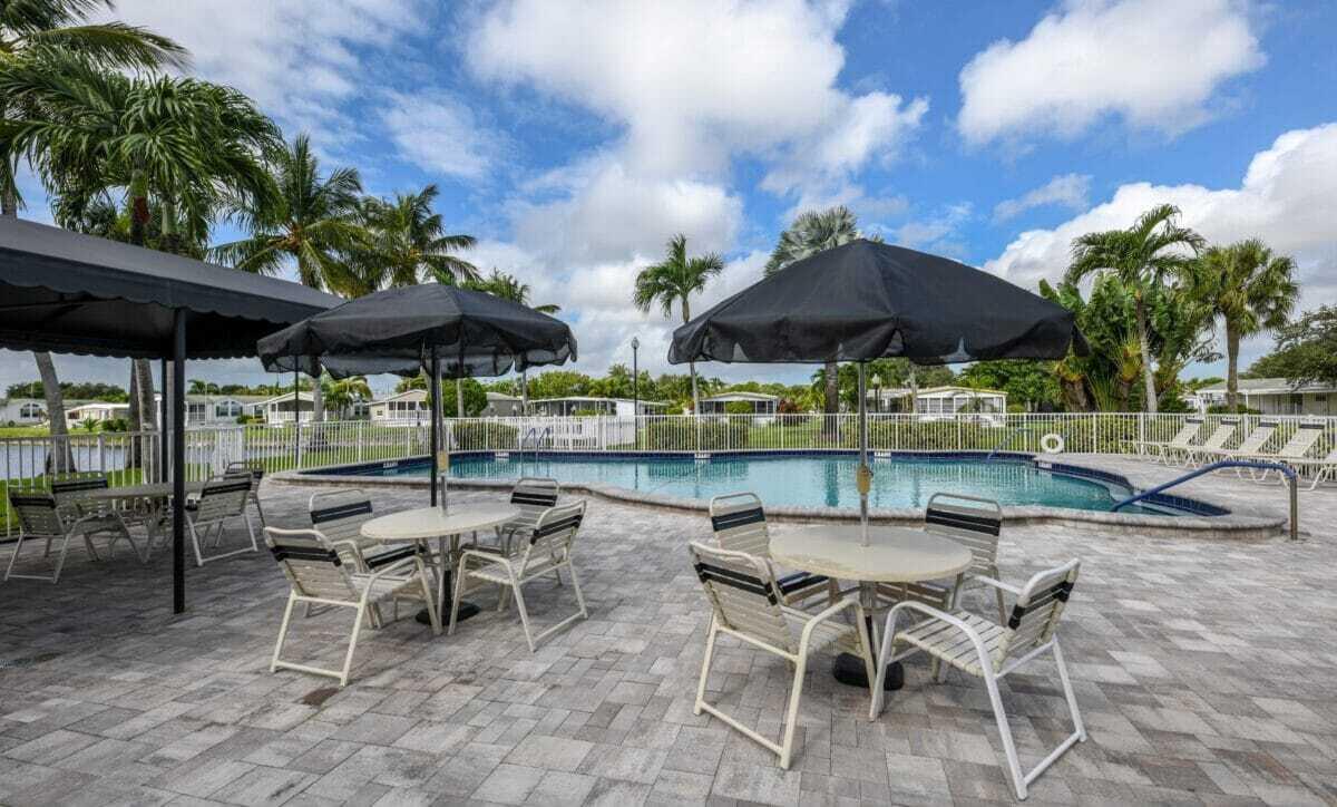 DEERFIELD LAKE - Residential