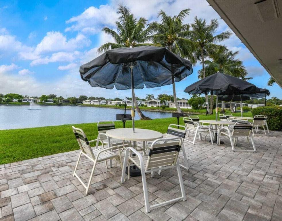 DEERFIELD LAKE - Residential