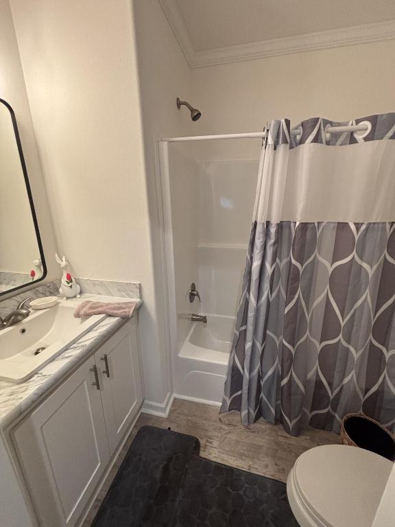 DEERFIELD LAKE - Residential