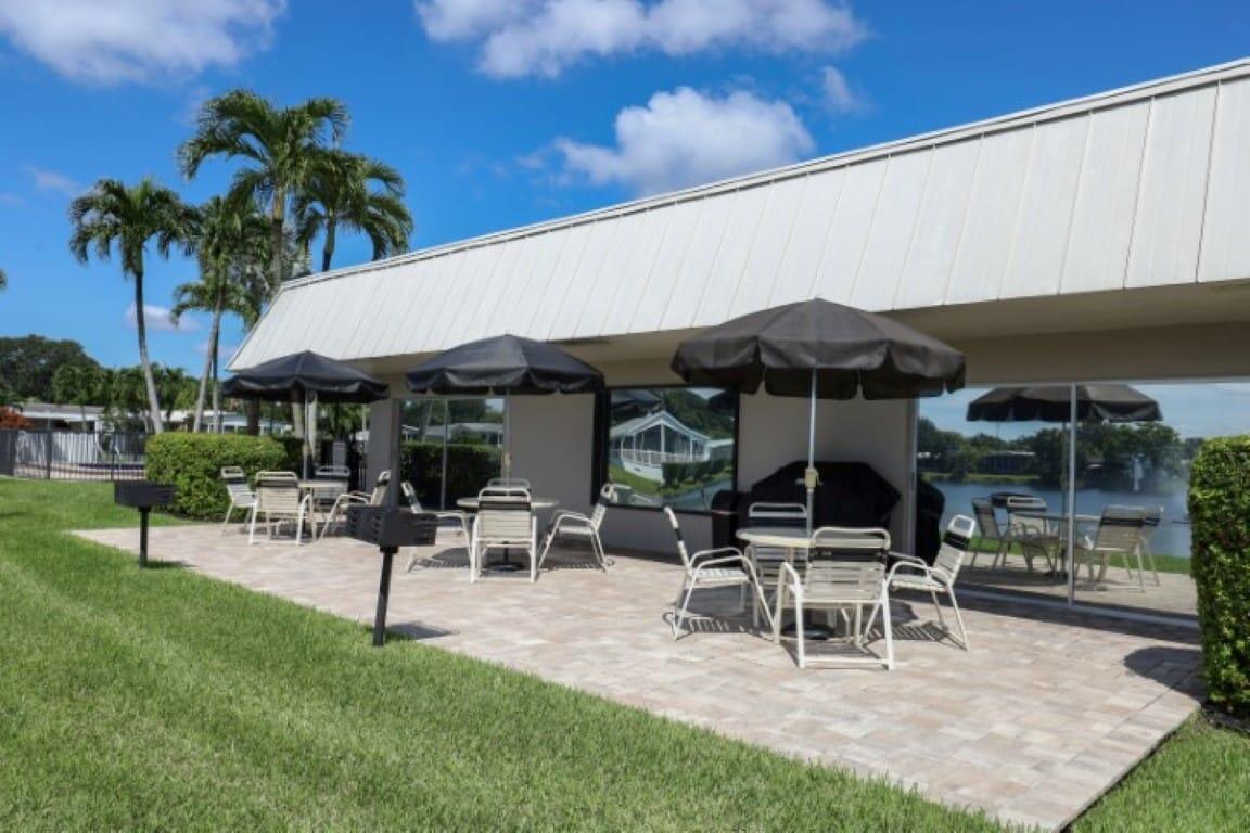 DEERFIELD LAKE - Residential