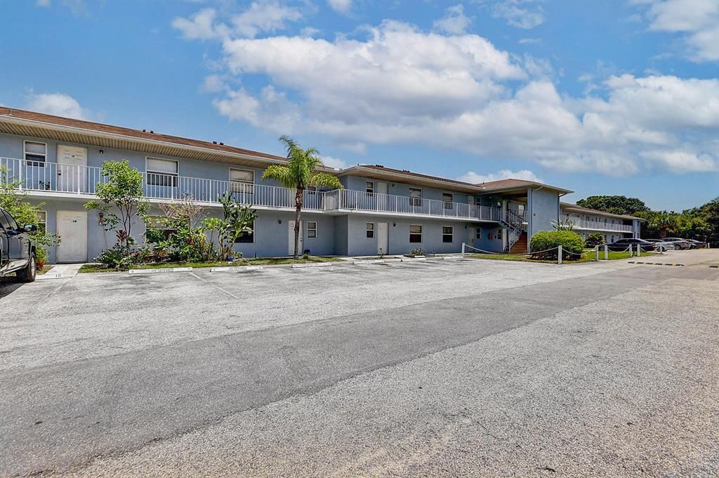 Photo of 617 Ixoria Avenue Ave #22, Fort Pierce, FL 34982 (MLS # R10820425)