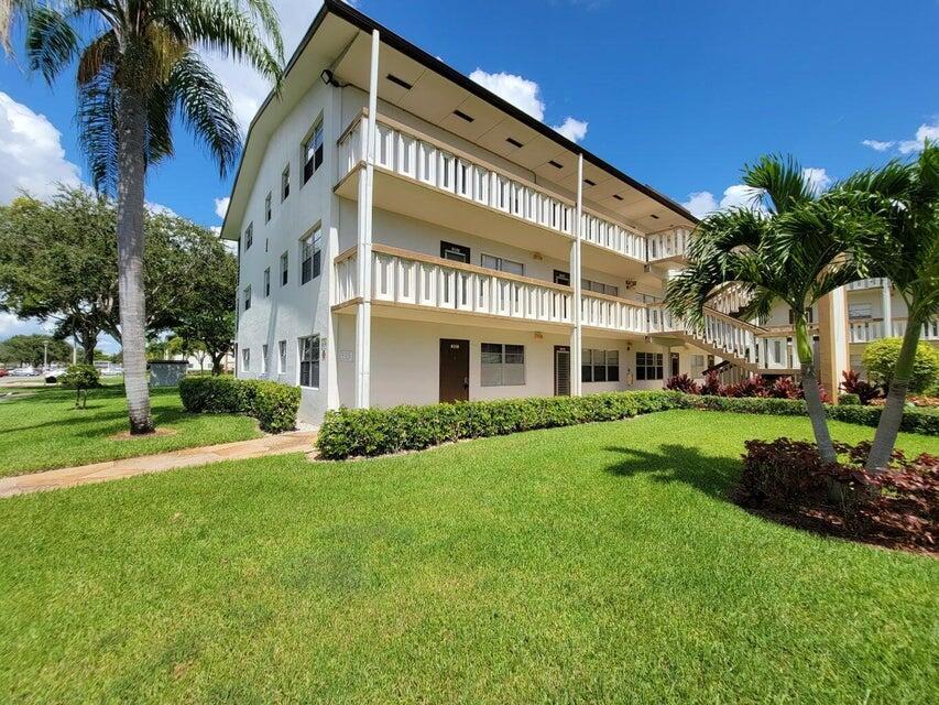 First Floor, corner Unit with screened patio. 55+, active Community with great club house.Indoor and outdoor pools. Bus Service to shopping areas.
