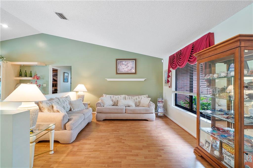 North Spgs 132-38 B - Residential