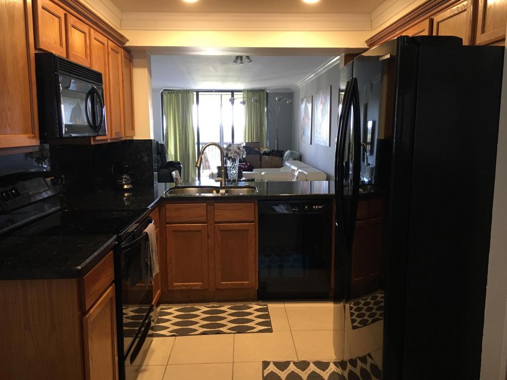 CLEARWATER OF MEADOWLAKES CONDO - Residential Lease