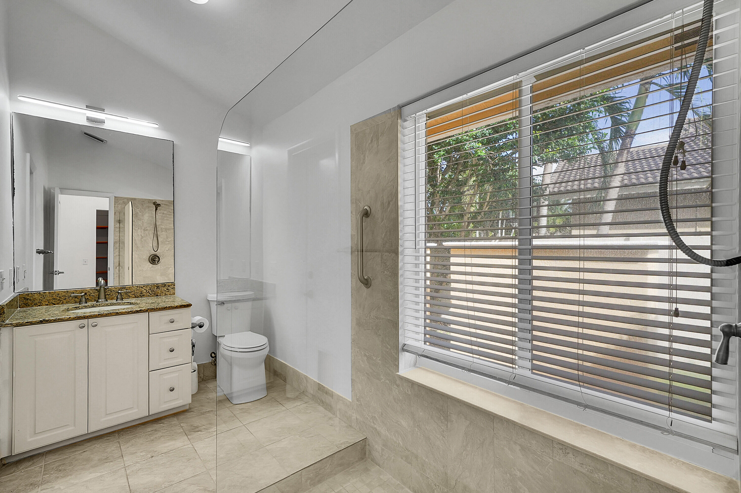 Colonnade/Boca Tierra - Residential