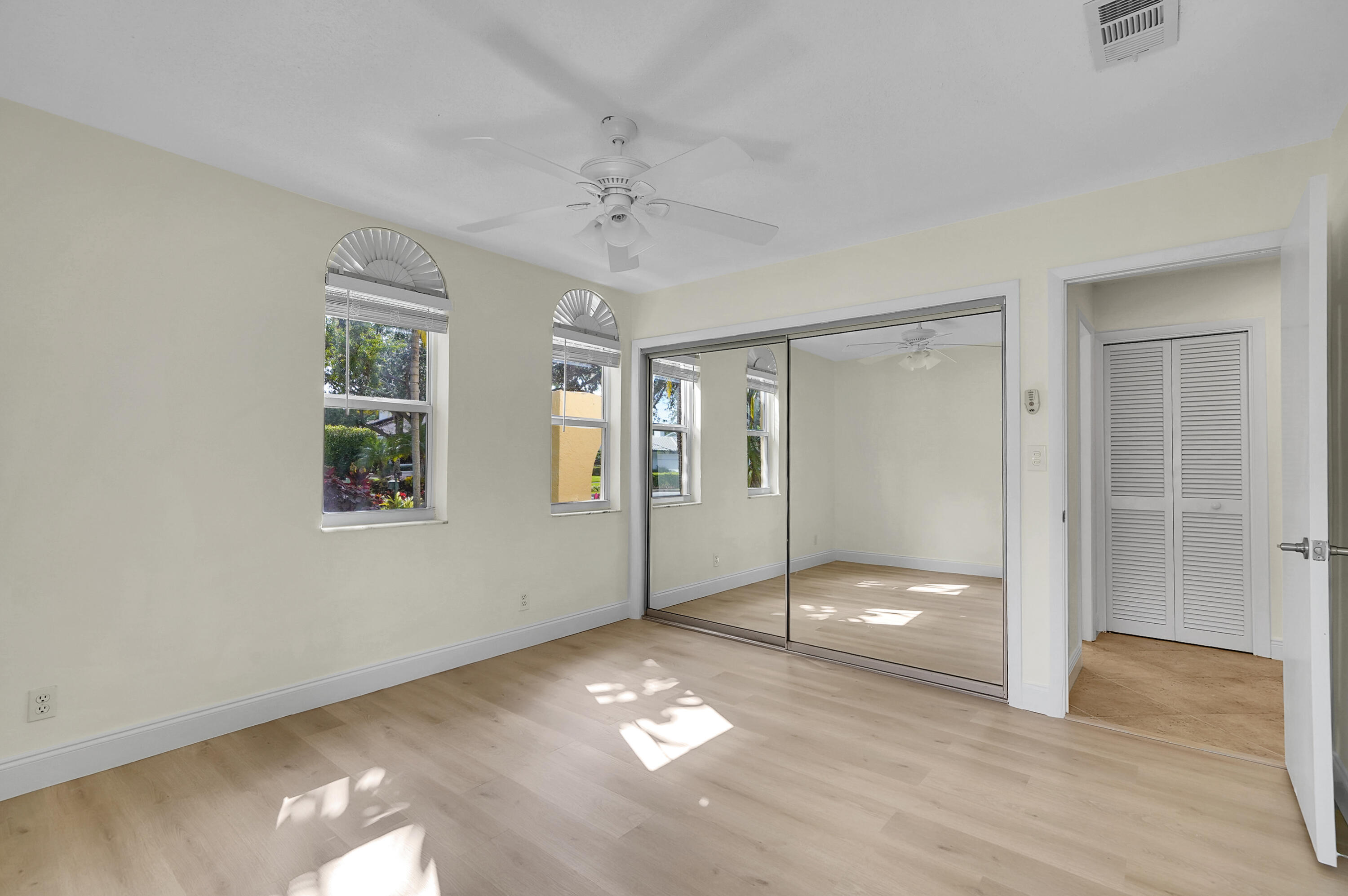 Colonnade/Boca Tierra - Residential