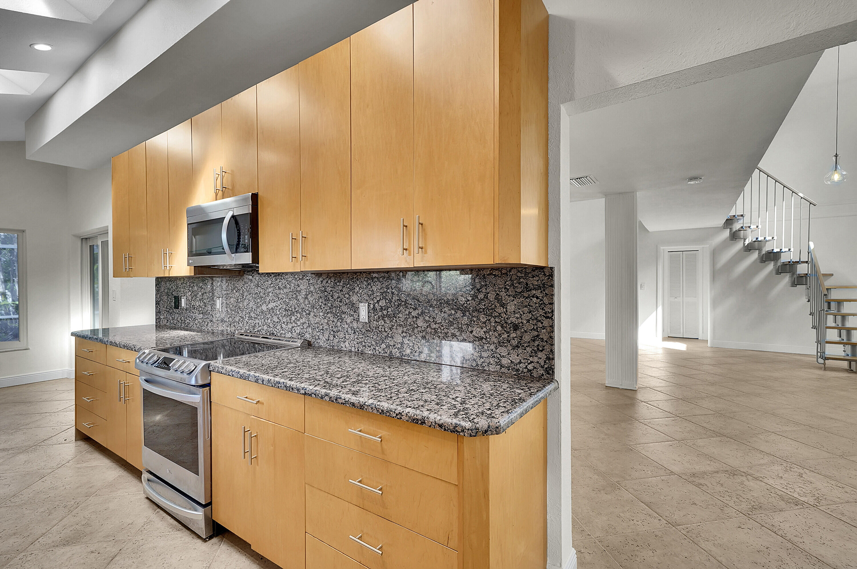 Colonnade/Boca Tierra - Residential