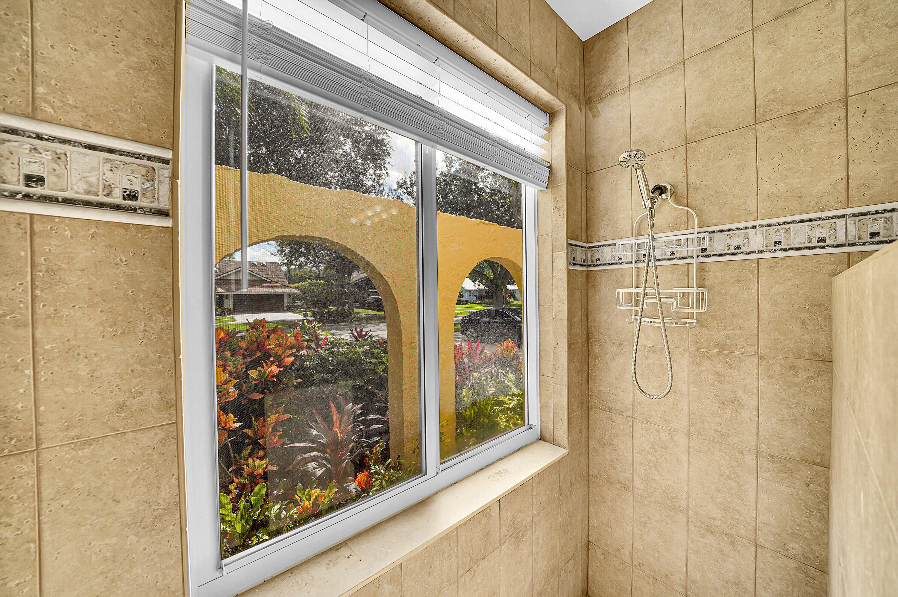 Colonnade/Boca Tierra - Residential