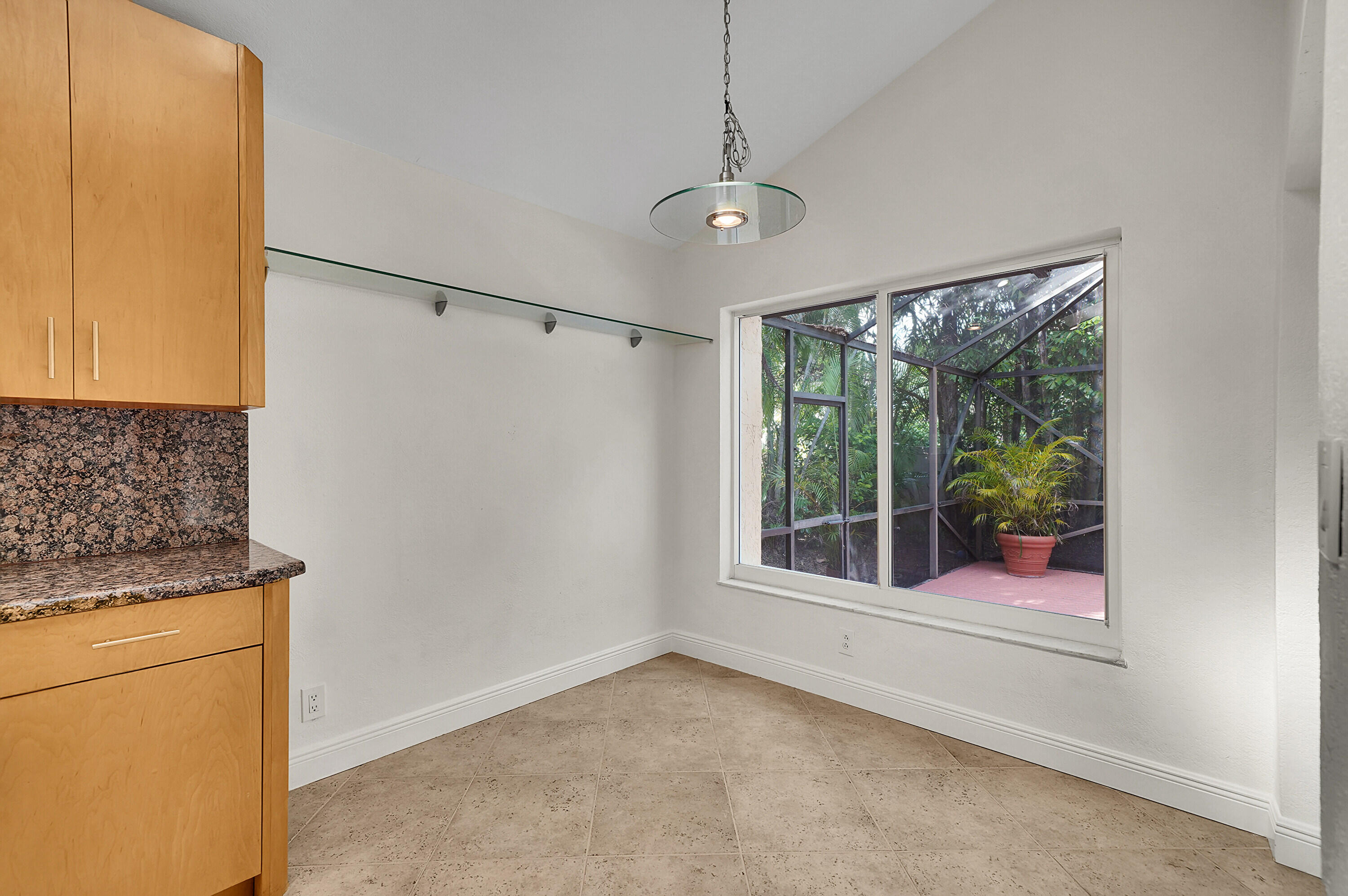 Colonnade/Boca Tierra - Residential