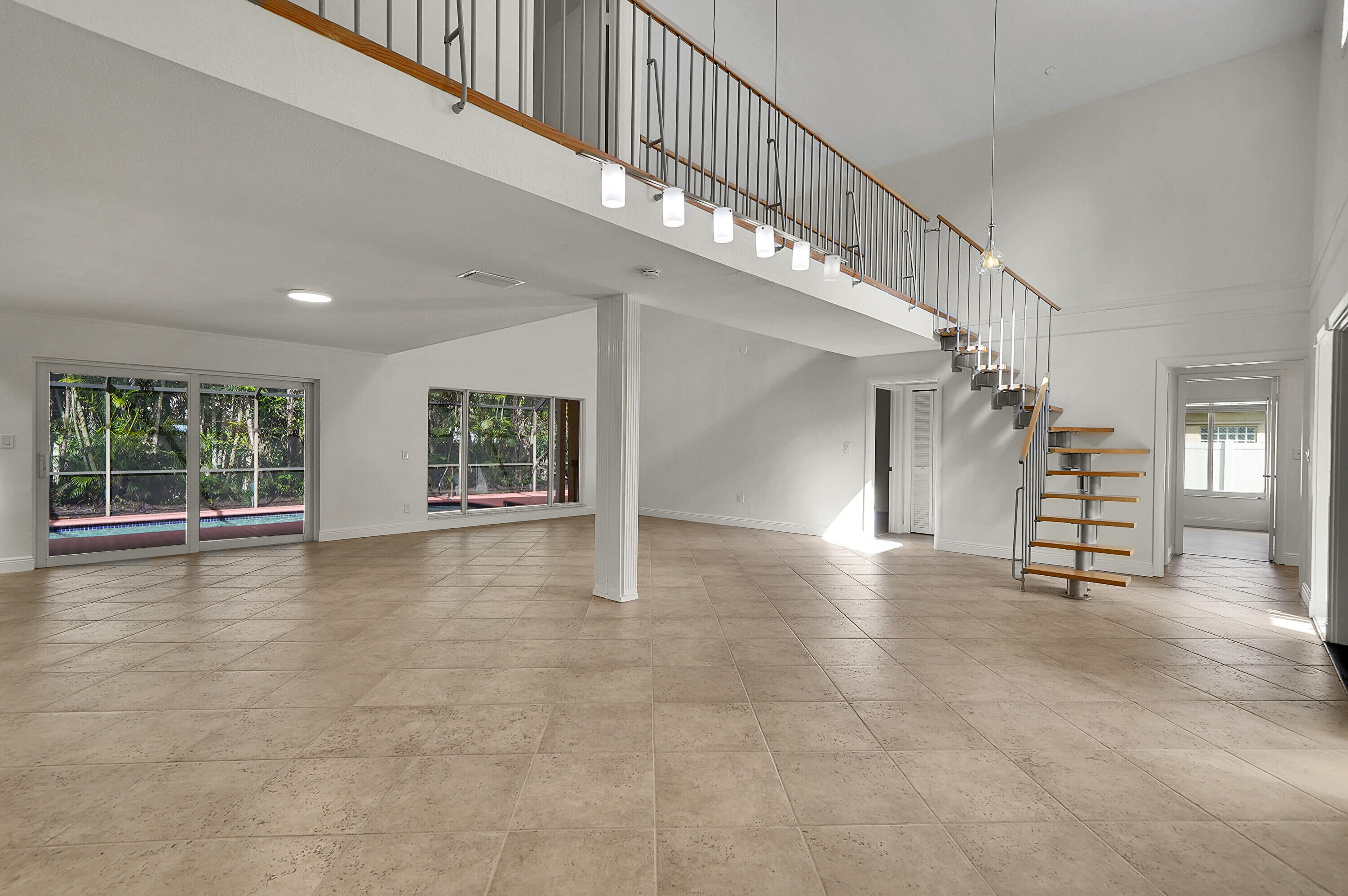 Colonnade/Boca Tierra - Residential