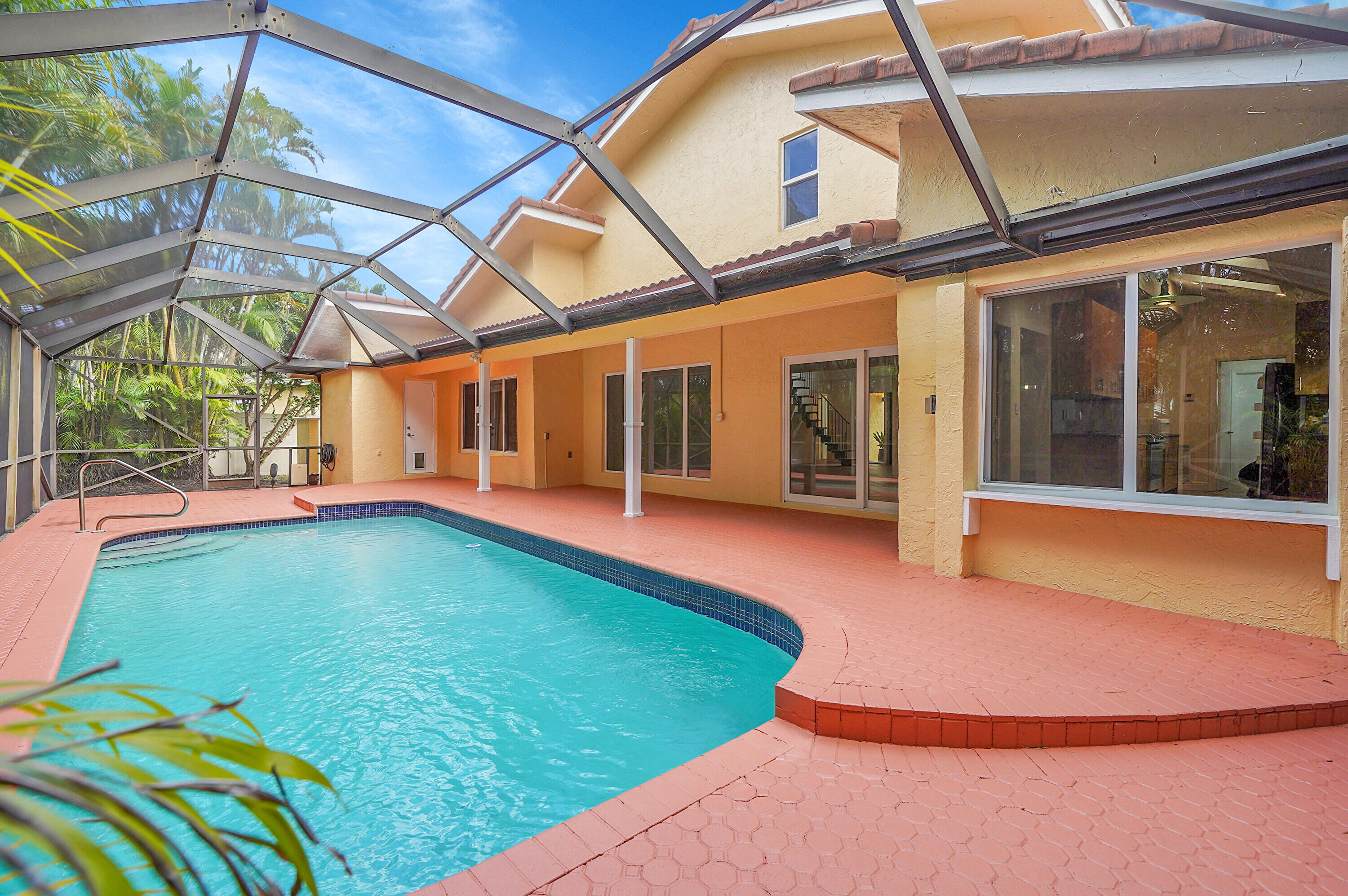 Colonnade/Boca Tierra - Residential