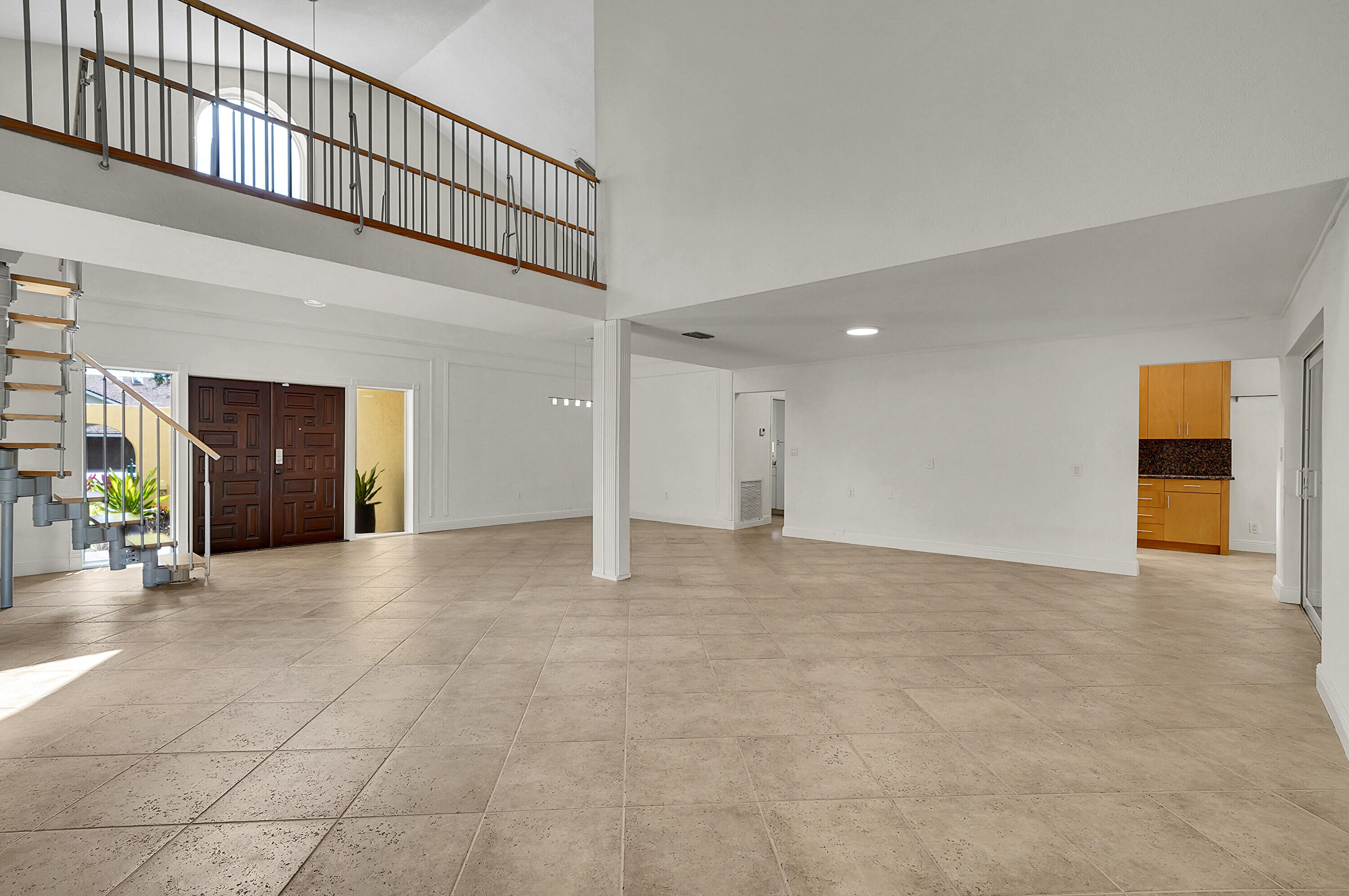 Colonnade/Boca Tierra - Residential