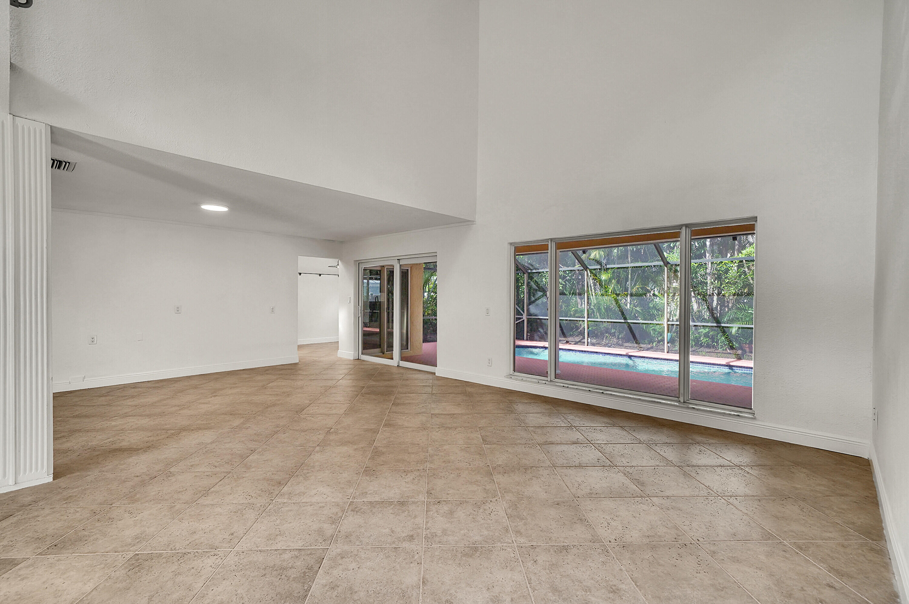 Colonnade/Boca Tierra - Residential