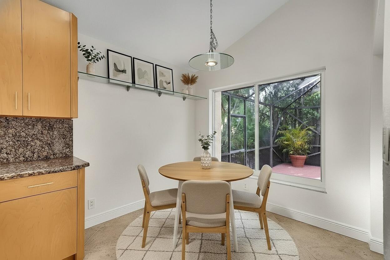 Colonnade/Boca Tierra - Residential