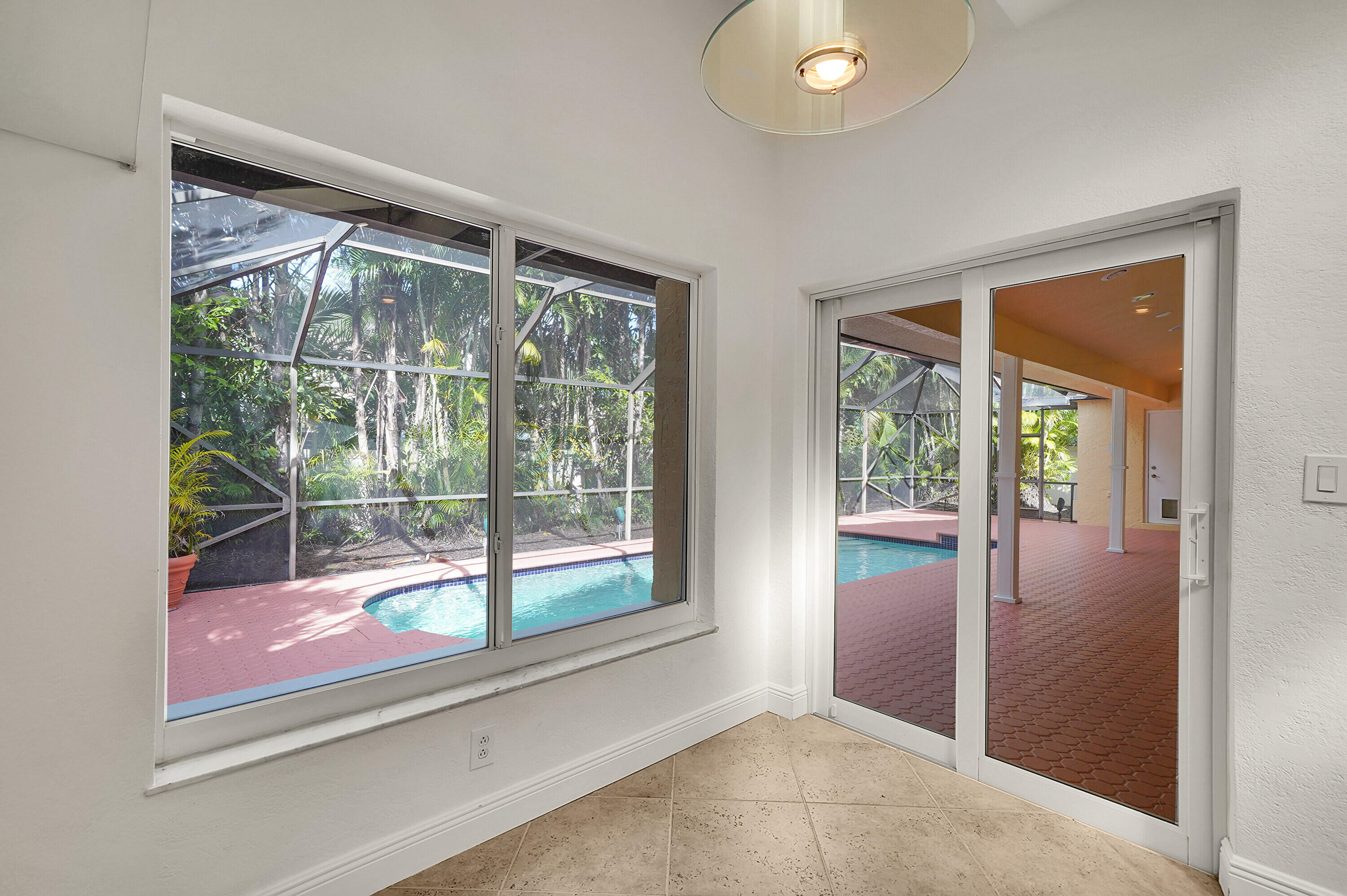 Colonnade/Boca Tierra - Residential