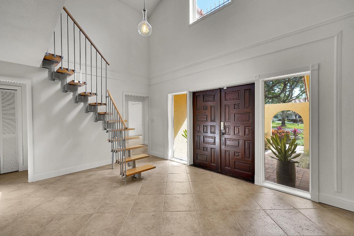 Colonnade/Boca Tierra - Residential