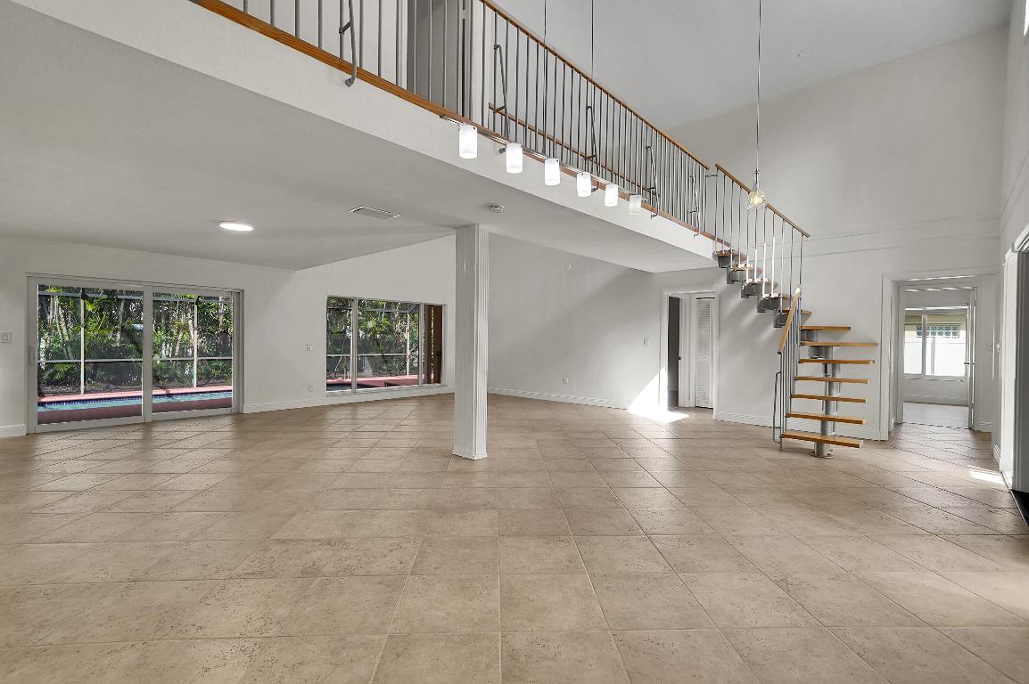 Colonnade/Boca Tierra - Residential