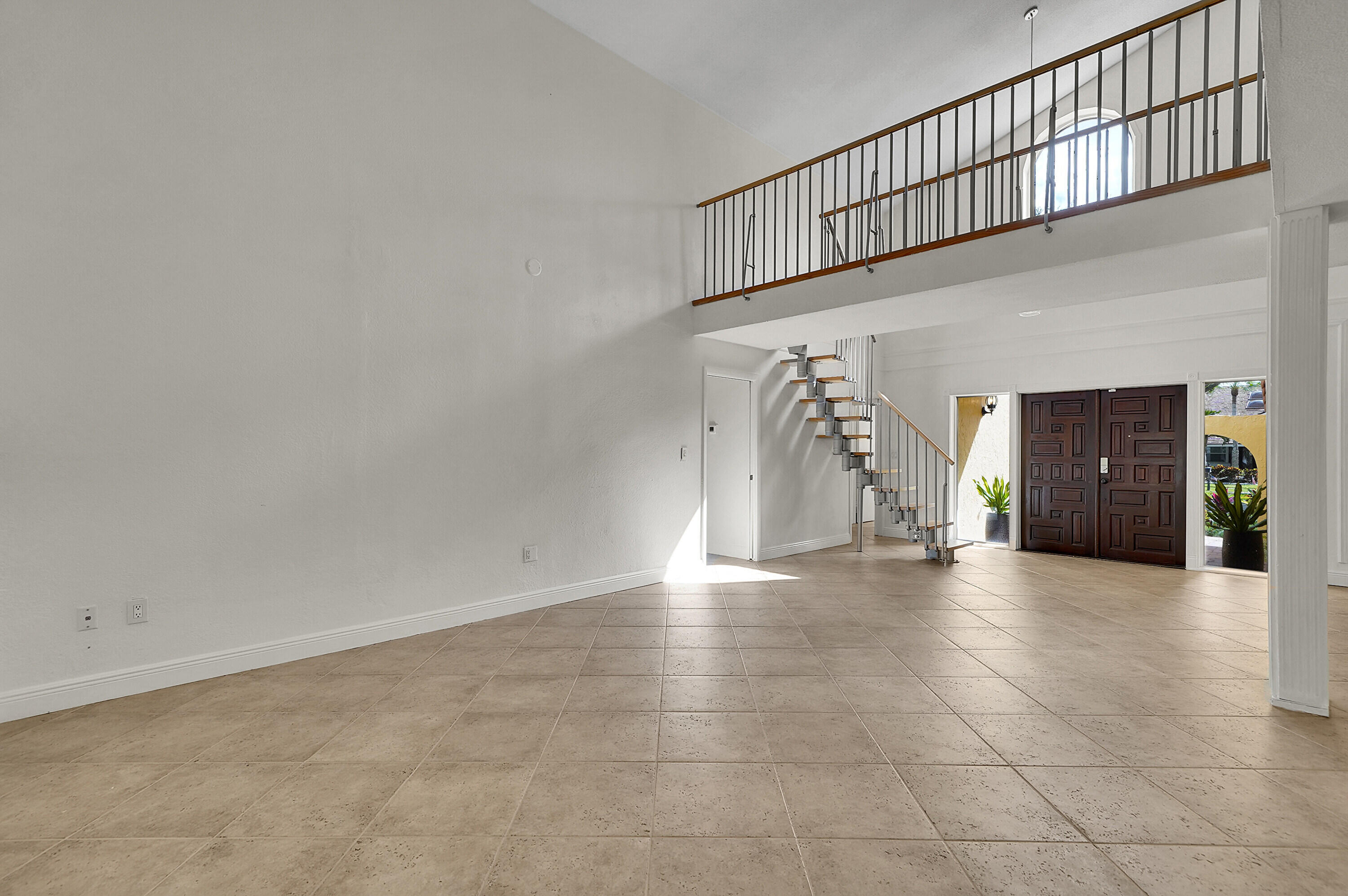 Colonnade/Boca Tierra - Residential